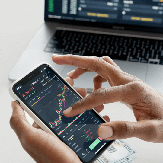 Édifice Gainlux crypto investment experts team
